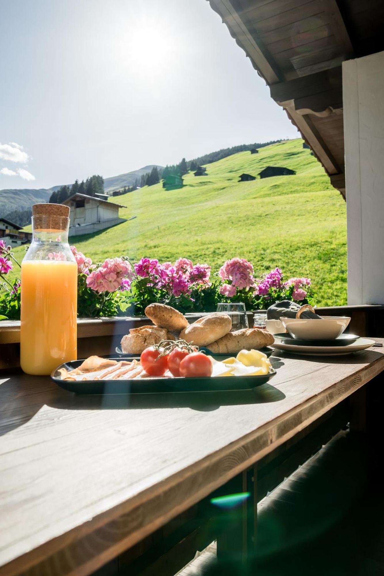 Landhaus Geisler ทักซ์ ภายนอก รูปภาพ