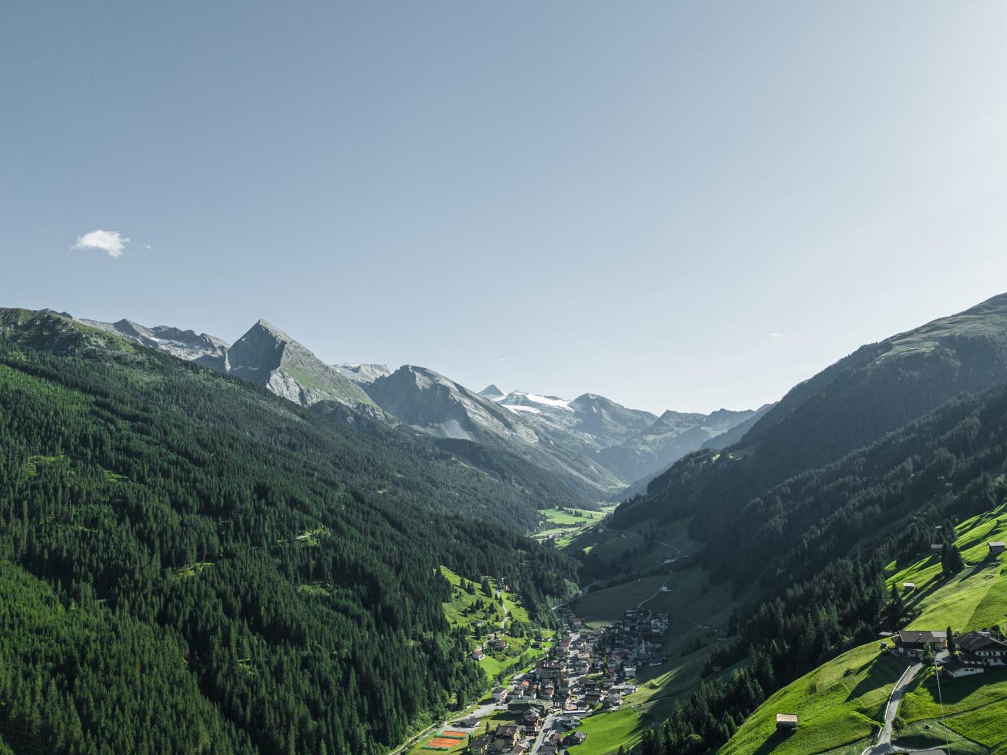 Landhaus Geisler ทักซ์ ภายนอก รูปภาพ
